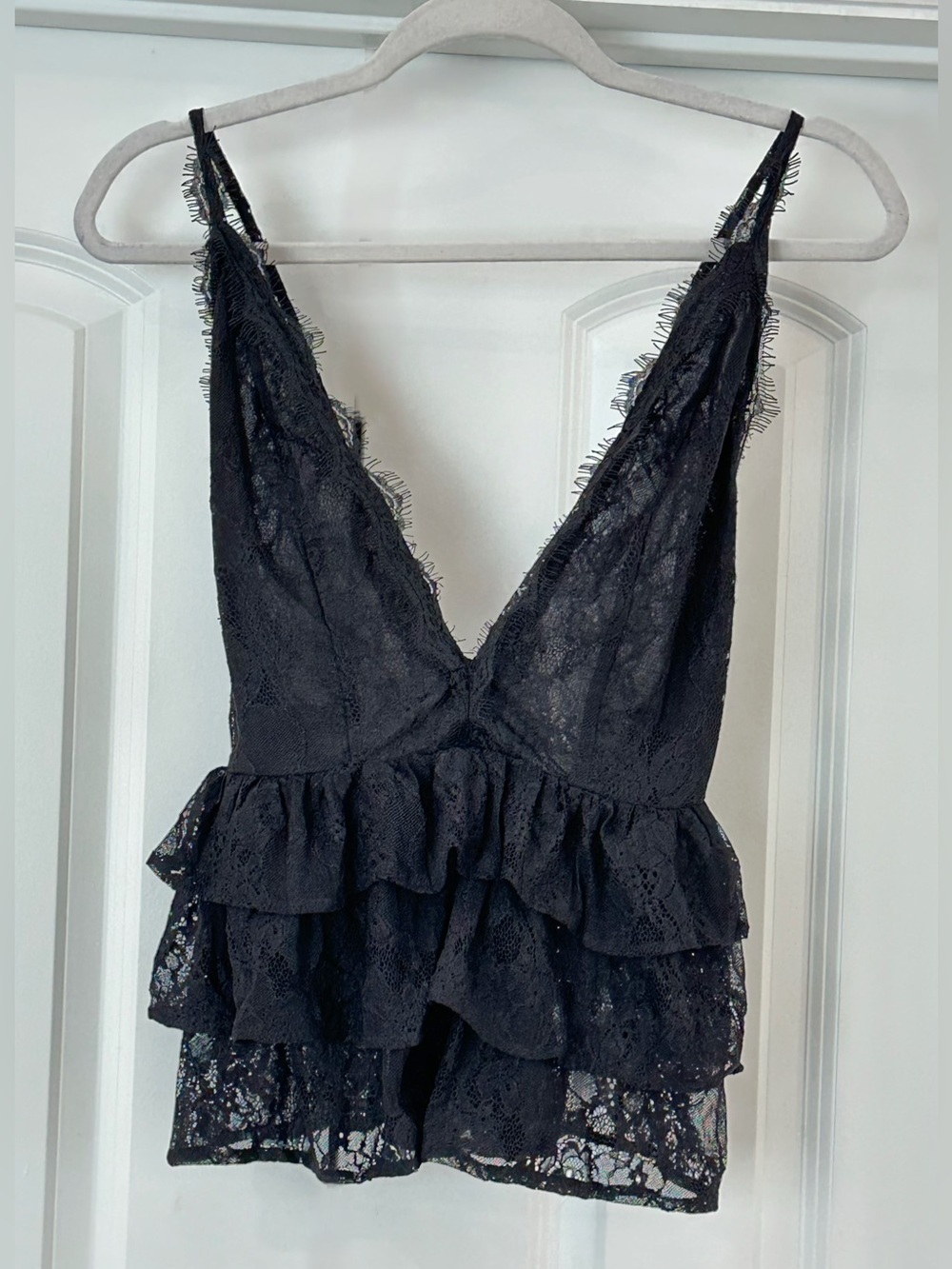 Urban Outfitters Kimchi Blue Antoinette Plunging Tiered Lace Babydoll Cami - Picture 6 of 8